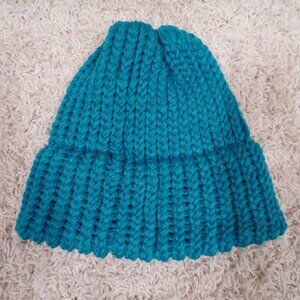 NWOT Green  Knitted Winter Hat